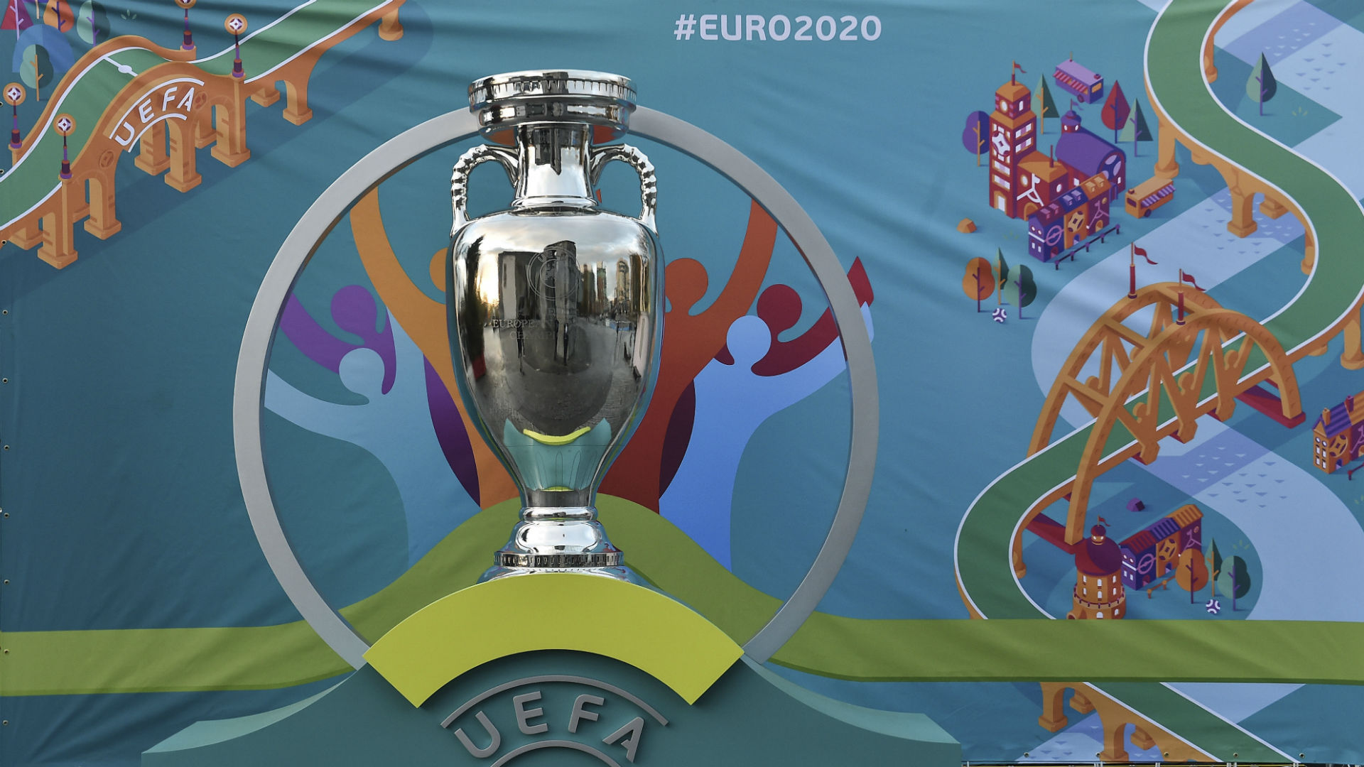 Avrupa Kupası: Halklar Arası Diyalog Şenliği mi?